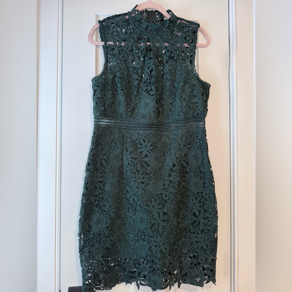 Elegant Green Lace Dress